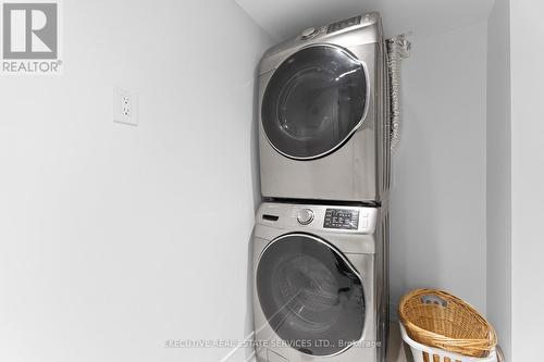 7068 Bannockburn Court, Mississauga, ON - Indoor Photo Showing Laundry Room