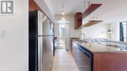 307 - 5 Mariner Terrace, Toronto, ON - Indoor Photo Showing Kitchen With Double Sink