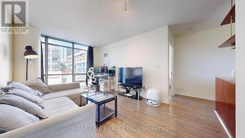 307 - 5 Mariner Terrace, Toronto, ON - Indoor Photo Showing Living Room