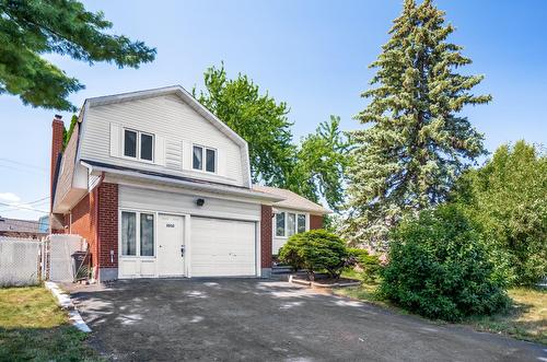 Frontage - 8050 Av. Niagara, Brossard, QC - Outdoor