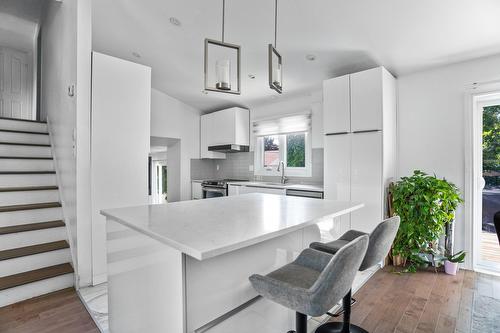 Kitchen - 8050 Av. Niagara, Brossard, QC - Indoor Photo Showing Kitchen With Upgraded Kitchen