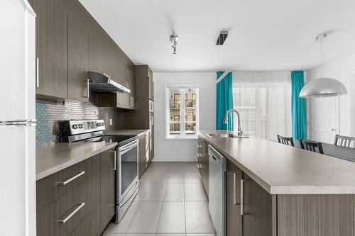 Cuisine - 8601 Boul. St-Jacques, Québec (Les Rivières), QC - Indoor Photo Showing Kitchen With Upgraded Kitchen