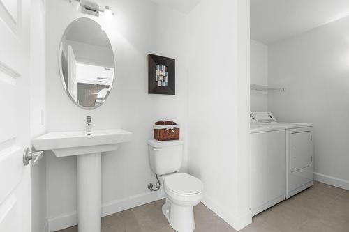 Salle d'eau - 8601 Boul. St-Jacques, Québec (Les Rivières), QC - Indoor