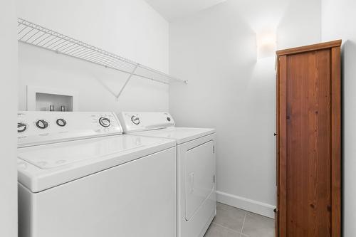 Salle d'eau - 8601 Boul. St-Jacques, Québec (Les Rivières), QC - Indoor Photo Showing Laundry Room