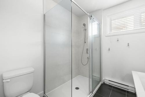 Salle de bains - 8601 Boul. St-Jacques, Québec (Les Rivières), QC - Indoor Photo Showing Bathroom