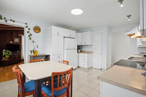 Cuisine - 3595 Rue Duvernay, Longueuil (Saint-Hubert), QC - Indoor