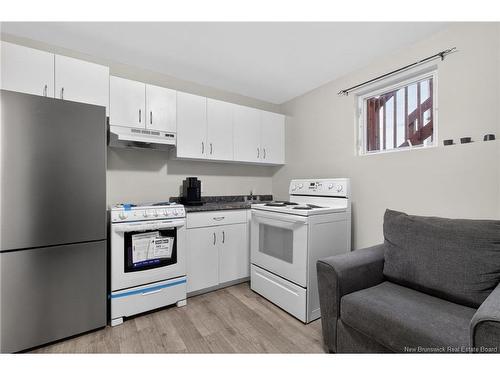 725 Univesity Dr, Bathurst, NB 