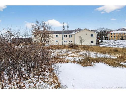 725 Univesity Dr, Bathurst, NB 