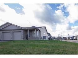 2 Thornhill CRES  Moncton, NB E1A 6B4