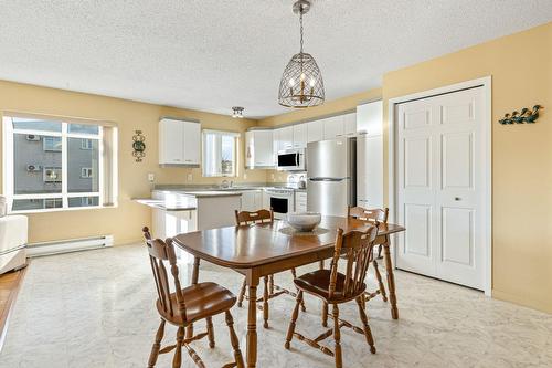 Salle à manger - 204-2385 Rue Henriette-Céré, Longueuil (Saint-Hubert), QC - Indoor Photo Showing Dining Room