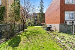 Av. Prince-of-Wales  Montréal (Côte-Des-Neiges/Notre-Dame-De-Grâce), QC H4V 2N1