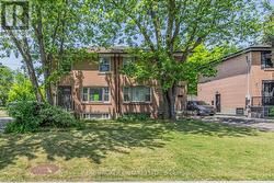82 MINERVA AVENUE  Toronto, ON M1M 1V5