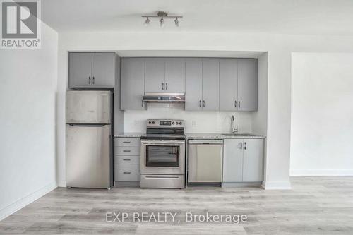 208 - 1 Climo Lane, Markham, ON - Indoor Photo Showing Kitchen With Stainless Steel Kitchen