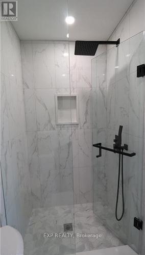 3B - 875 Millwood Road, Toronto, ON - Indoor Photo Showing Bathroom