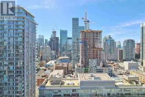 2604 - 199 Richmond Street W, Toronto, ON - Outdoor With Facade