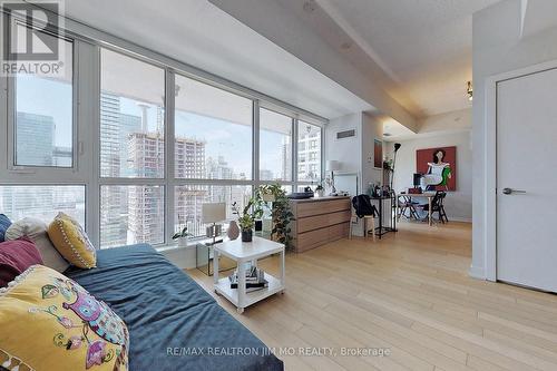 2604 - 199 Richmond Street W, Toronto, ON - Indoor