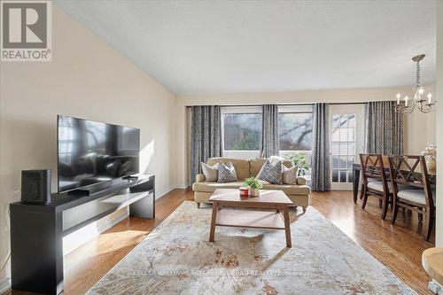 Bright living areas walk out to patio - 57 - 5 Lofty Hill Way, Toronto, ON - Indoor Photo Showing Living Room