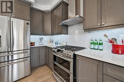 Stunning Kitchen Offers Stainless Steel Appliances - 