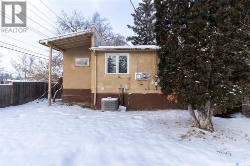 1302 11Th Street E, Saskatoon, SK - Outdoor