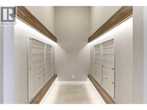 1380 Pridham Avenue Unit# 203, Kelowna, BC - Outdoor With Exterior