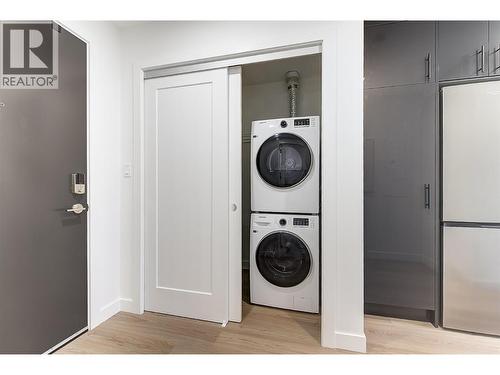 Common Roon - 1380 Pridham Avenue Unit# 203, Kelowna, BC - Indoor Photo Showing Other Room