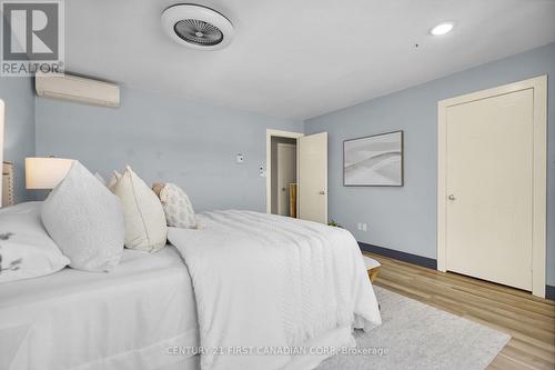 18 - 1138 Kipps Lane E, London East (East A), ON - Indoor Photo Showing Bedroom