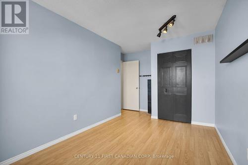 18 - 1138 Kipps Lane E, London East (East A), ON - Indoor Photo Showing Other Room