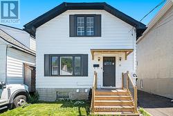 13 PINEHURST AVENUE  Ottawa, ON K1Y 1K2