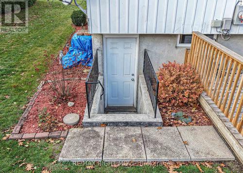 Walkout from lower level - 437 Highland Avenue, Orillia, ON - Outdoor