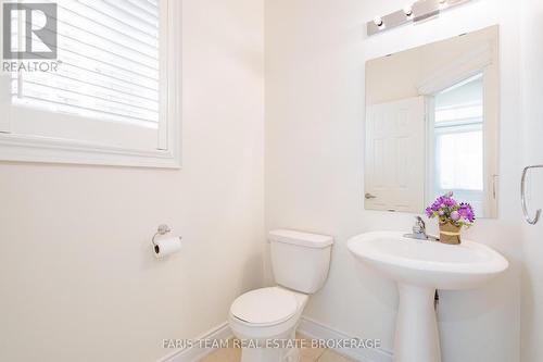 146 Sandringham Drive, Barrie, ON - Indoor Photo Showing Bathroom