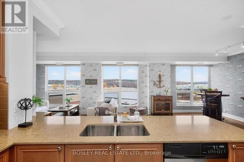 307 - 699 Aberdeen Boulevard, Midland, ON - Indoor Photo Showing Kitchen With Double Sink