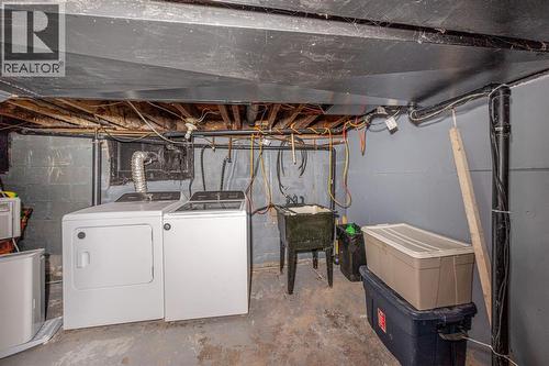 131 La Salle Line, St Clair, ON - Indoor Photo Showing Laundry Room