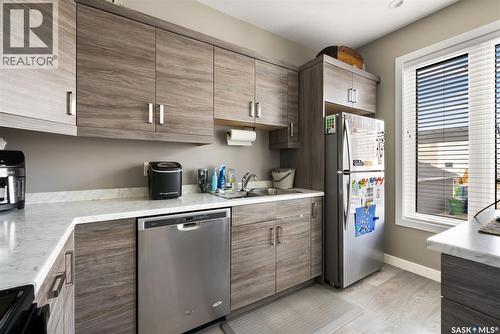 2810 Ridgway Avenue, Regina, SK - Indoor Photo Showing Kitchen With Double Sink