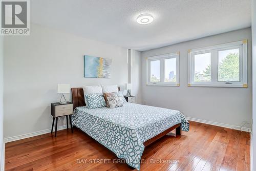 679 Constellation Drive, Mississauga, ON - Indoor Photo Showing Bedroom