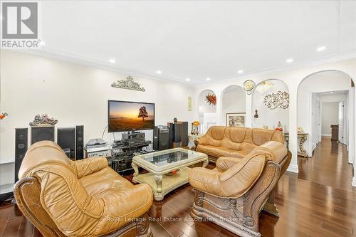 51 Picton Street, Hamilton, ON - Indoor Photo Showing Living Room