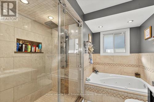 51 Picton Street, Hamilton, ON - Indoor Photo Showing Bathroom