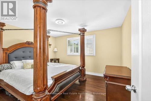 51 Picton Street, Hamilton, ON - Indoor Photo Showing Bedroom