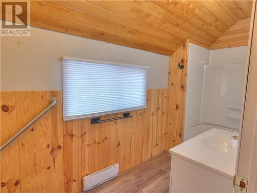 1168 C West Bay, Capreol, ON - Indoor Photo Showing Bathroom