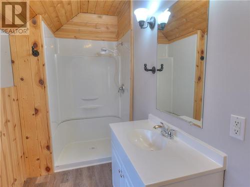 1168 C West Bay, Capreol, ON - Indoor Photo Showing Bathroom