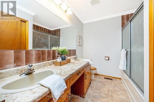 8759 Wellington 124 Road, Erin, ON - Indoor Photo Showing Bathroom