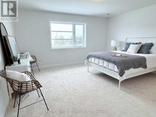 112 Styles Drive, St. Thomas, ON - Indoor Photo Showing Bedroom