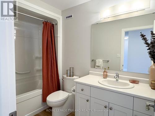 112 Styles Drive, St. Thomas, ON - Indoor Photo Showing Bathroom