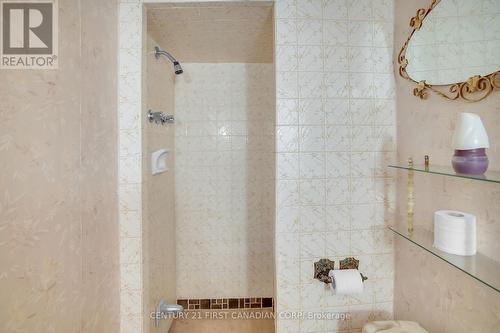 119 Bancroft Road, London East (East I), ON - Indoor Photo Showing Bathroom