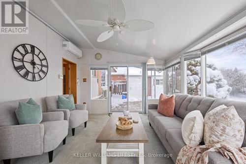 153 Mark Street, London East (East D), ON - Indoor Photo Showing Living Room