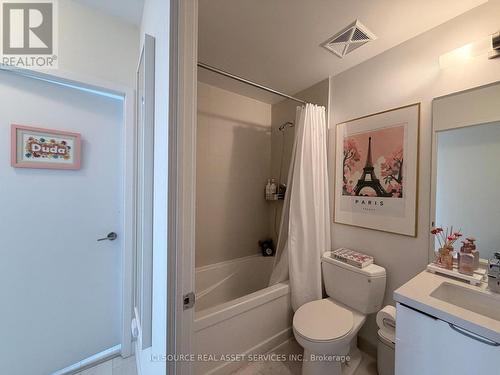5807 - 8 Eglinton Avenue E, Toronto, ON - Indoor Photo Showing Bathroom