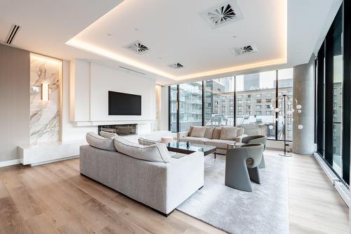 Salle communautaire - 301-1200 Rue Drummond, Montréal (Ville-Marie), QC - Indoor Photo Showing Other Room