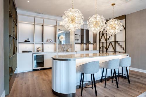 Salle communautaire - 301-1200 Rue Drummond, Montréal (Ville-Marie), QC - Indoor Photo Showing Dining Room