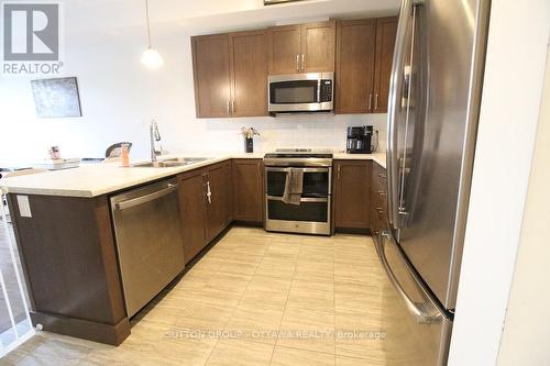 303 Rue De L Etang Street, Clarence-Rockland, ON - Indoor Photo Showing Kitchen With Double Sink With Upgraded Kitchen