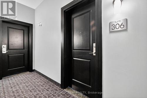 306 - 682 Churchill Avenue N, Ottawa, ON - Indoor Photo Showing Other Room