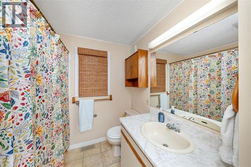 1940 London Line Unit# 164, Sarnia, ON - Indoor Photo Showing Bathroom